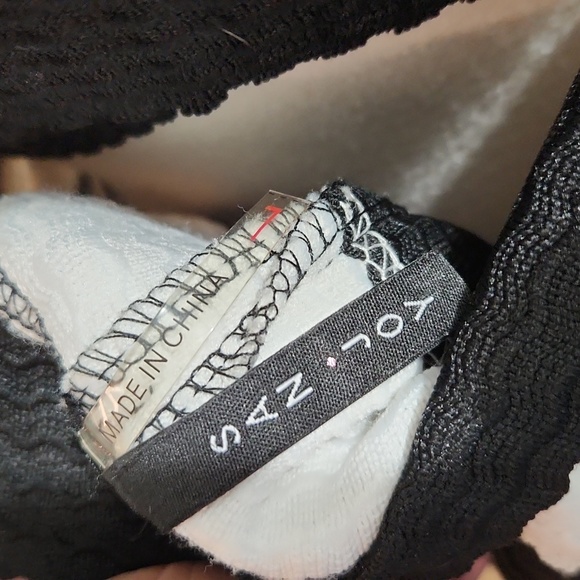 Large striped elastic dress! Super unique! - Picture 4 of 5